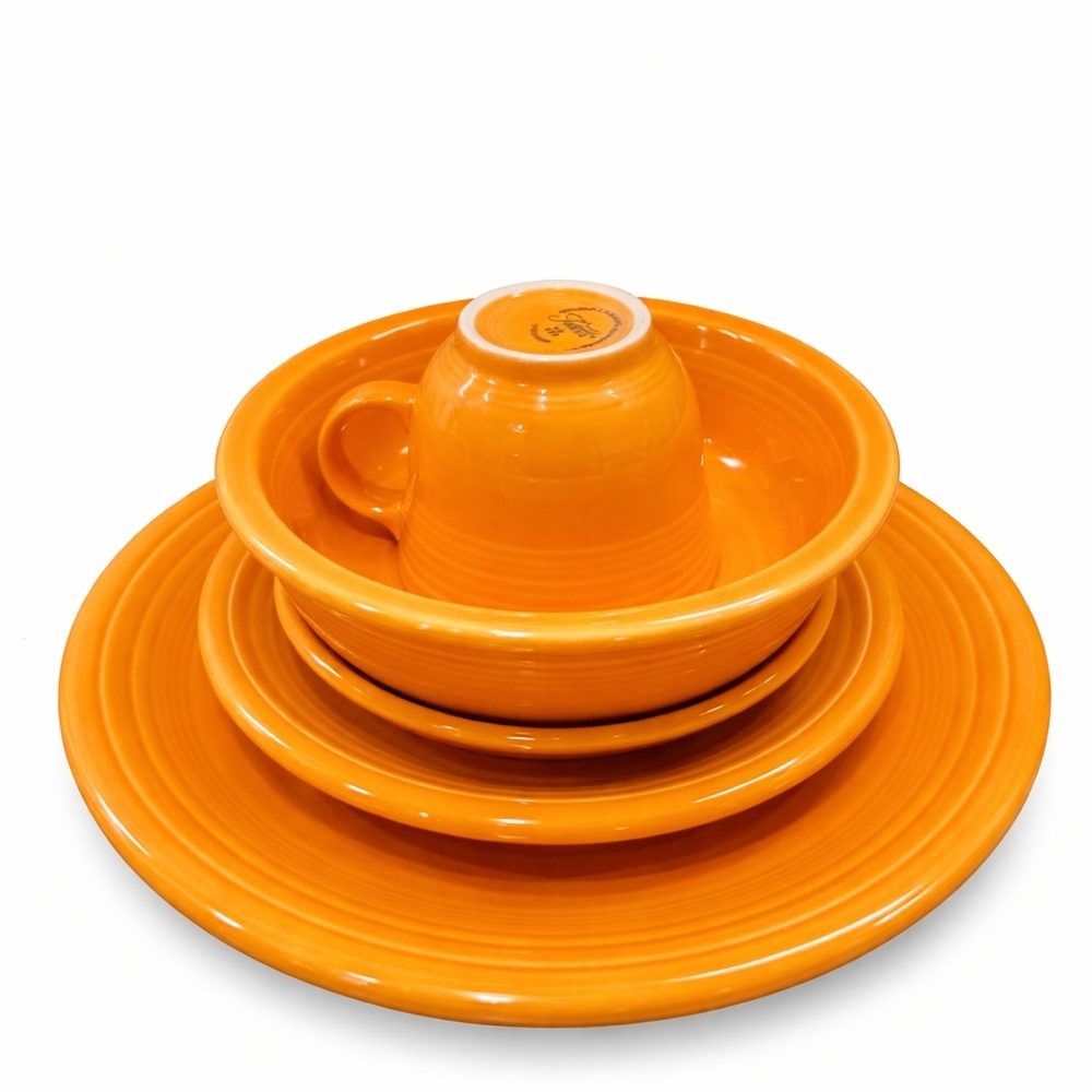 NIB Classic Rim 5-Piece Place Setting, Tangerine